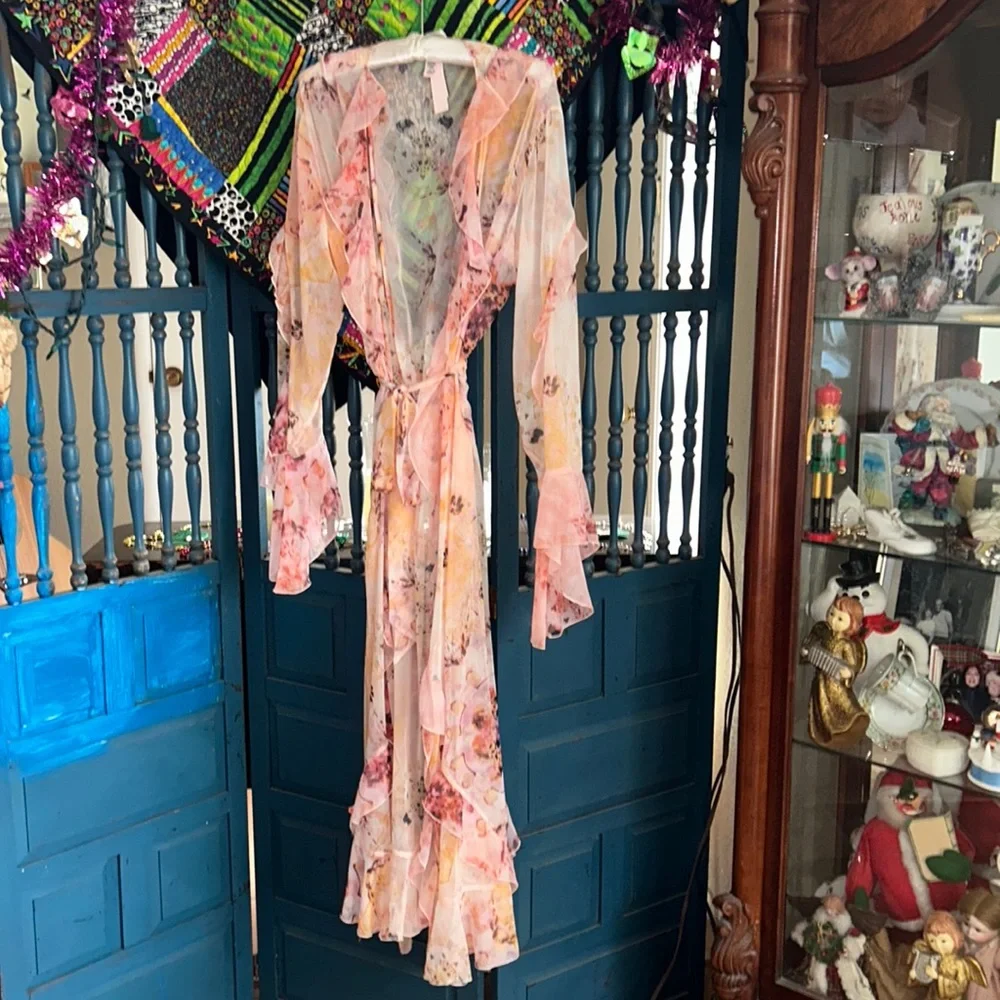 NWT Victoria’s Secret GORGEOUS Chiffon Wrap Belted Ruffle Robe with Bell SleeveS - Picture 2 of 10